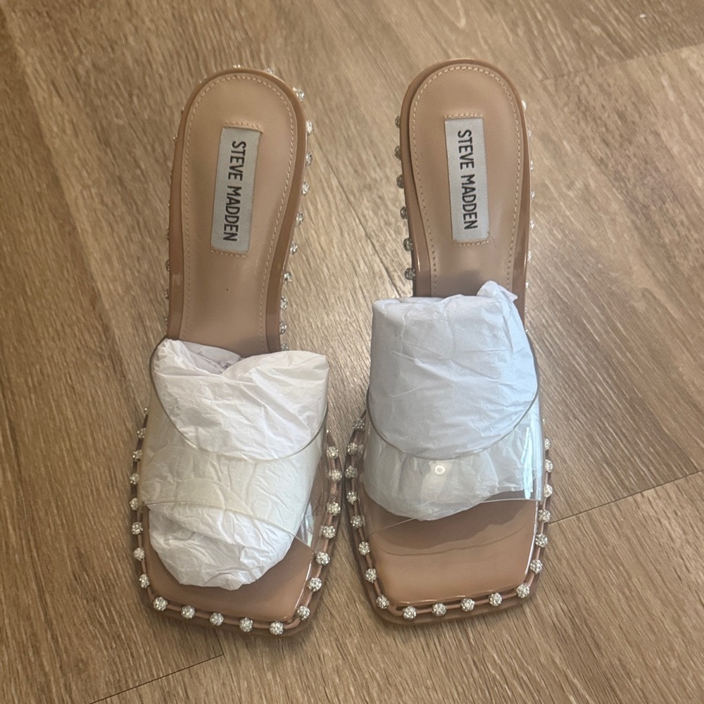 Steve Madden Tan Crystal-Embellished Sandals